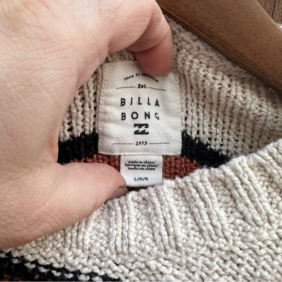 Billabong | Size Large Striped Crop Sweater - Picture 11 of 14